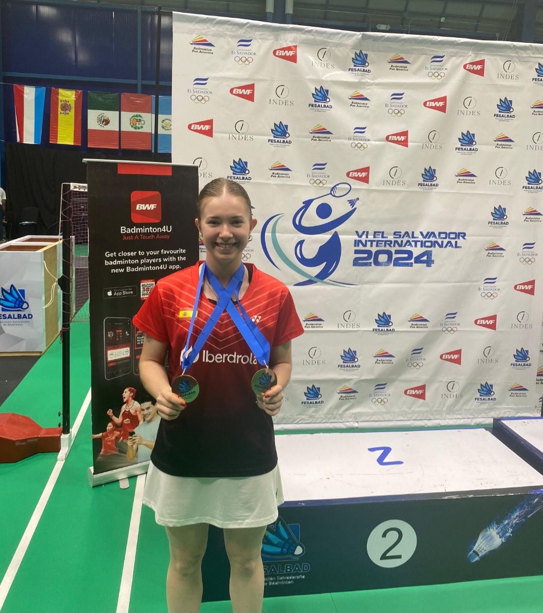 "Amaia Torralba, del Club Bádminton Belmecher, conquista El Salvador con dos bronces y un oro"
